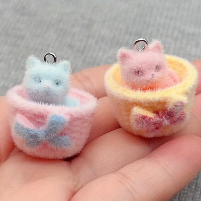 Resin - 4 adet 3D peluş reçine kedi